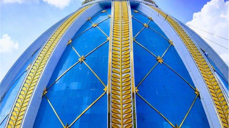 Чудные купола Храма Ведического Планетария в завершающей стадии