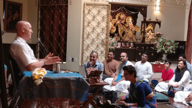 Вайшешика дас делится опытом принятия новогодних решений