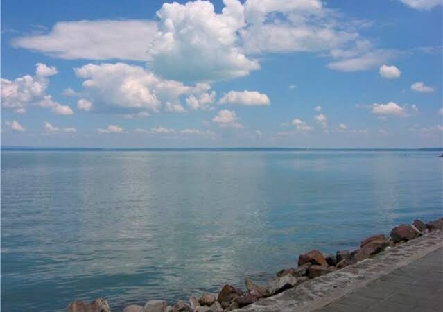 Шиварама Свами проплыл 40 км вдоль побережья озера Балатон